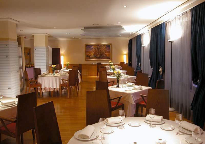 Hotel Occidental Leon Alfonso V Restaurant foto